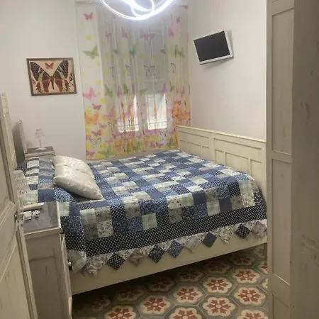 La Casa Delle Farfalle Frühstückspension Santa Giustina (Savona)